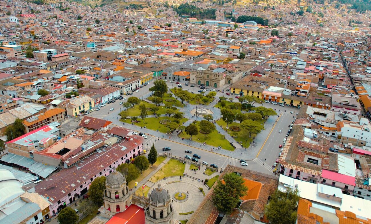 Vista aérea de la Plaza de Armas de Cajamarca